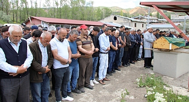 Kazada hayatını kaybeden bisiklet sürücüsü son yolculuğuna uğurlandı