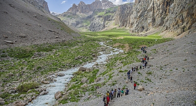 Kırkmerdiven Şelaleleri'ne doğa gezileri başladı