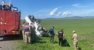 Kontrolü kaybedince şarampole yuvarlandılar