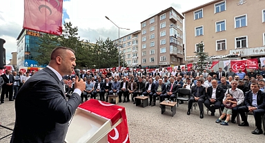 MHP Erzurum teşkilatında bayramlaşma töreni