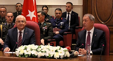 Milli Savunma Bakanlığında devir teslim töreni