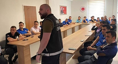 Narkotik polislerinden uyuşturucuyla mücadele eğitimi