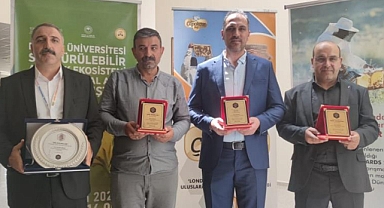 Paris’ten 4 ödül ile döndü