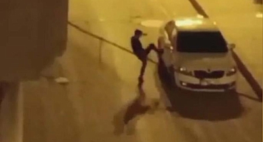 Park halindeki araçlara çirkin saldırı