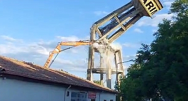 Saniyeler içinde tuzla buz oldu 