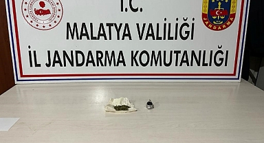 Şantiye bekçisi uyuşturucu kullanırken yakalandı   