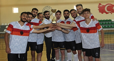 Solhan ayak tenisi takımı üçüncü kez Türkiye şampiyonu oldu