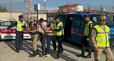 Şüphe üzerine durdurulan araç çalıntı çıktı