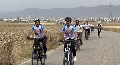 Terörden temizlenen dağlarda bisiklet sürüp halay çektiler