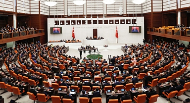 Türkiye Yüzyılı başlıyor... Yeni bakanlar, TBMM'de yemin etti