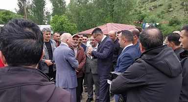 Vali Memiş ve Başkan Sekmen yangın bölgesinde