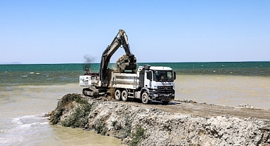 1 milyon 110 bin metreküp dip çamuru çıkarıldı