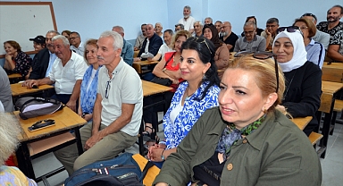 41 yıl önce mezun oldukları lisede buluştular