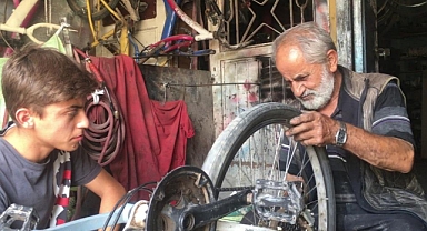 45 yıldır bu işi sabırla yapıyor