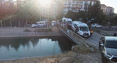 8 yaşındaki çocuk su kanalına düştü   