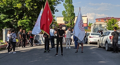 ANALİG voleybolcuları Ardahan’da kortej yürüyüşü yaptı