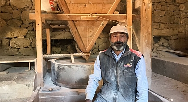 Asırlık değirmenin taşları beş kuşaktır dönüyor