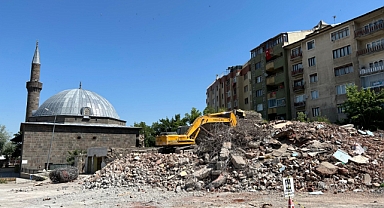 Asırlık sorun çözülüyor! Ahi Toman Baba Türbesi onarılıyor