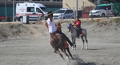 Atlı cirit il birinciliği müsabakaları başladı   