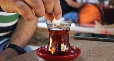 Bir zamda çaya geldi