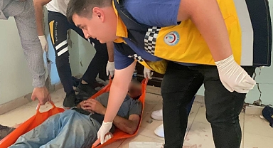 Dehşet saçan hırsız ev sahiplerine bıçakla saldırdı