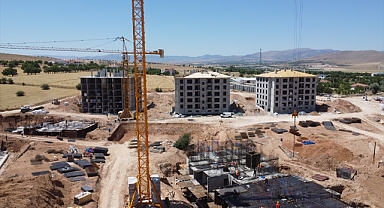 Deprem bölgesinde konutlar yükseliyor