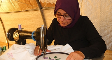 Depremzede kadınlar konteyner kentte üretime katılıyor