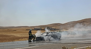 Elektrik aksamından çıkan yangın küle çevirdi   