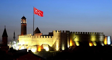 'Erzurum bir Türk şehridir'
