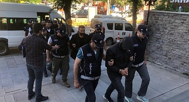 Erzurum'da göçmen kaçakçılarına operasyon