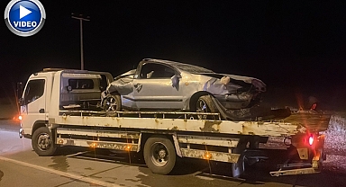 Erzurum'da kaza! Aydınlatma direğine çarpıp takla attı!