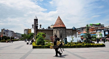 Erzurum'da termometreler 30 dereceyi geçecek
