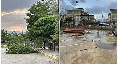 Fırtına ağaçları devirdi, çatıları uçurdu   
