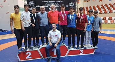 Genç sporcular 6 madalya ile döndüler