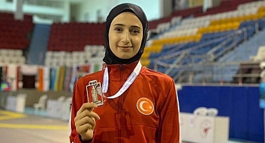 Gülse’den gümüş madalya   