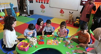 Hasta çocukların eğitimi hastane sınıflarıyla sürüyor