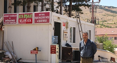 İlçesini terk etmedi, konteynerde hizmet veriyor!