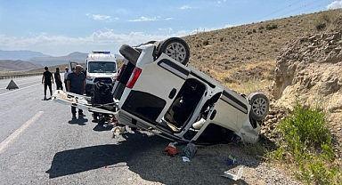 Kamyonet takla attı 5 kişi yaralandı