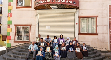 Kavurucu sıcakta evlat nöbeti