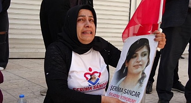 Kızına seslenen anne: “Beni düşman kapısına niye getiriyorsun”