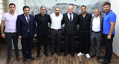 Milli futbolcu Çalhanoğlu, baba ocağında
