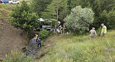 Düğün dönüşü katliam gibi kaza! Erzurum'a dönerken şarampole yuvarlandılar!