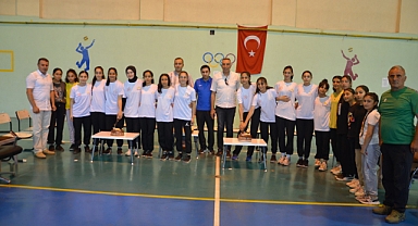 Oltulu Sultanlara Bakkal’dan tatlı jest