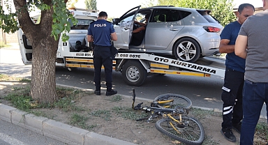 Otomobilin çarptığı bisikletli genç hayatını kaybetti