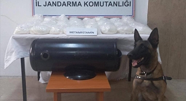 Otomobilin gaz tankında uyuşturucu ele geçirildi