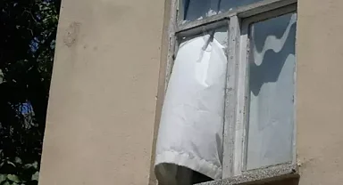Pencereden düşen çocuk hayatını kaybetti