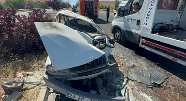 Takla atan araç kağıt gibi oldu