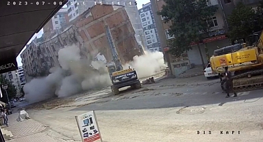 Tek dokunuşla yerle bir oldu, o anlar güvenlik kamerasında 