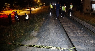 Trenin çarptığı çocuk hayatını kaybetti 