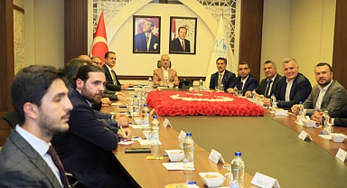 Ulaştırma Bakanı Uraloğlu Hakkari'de